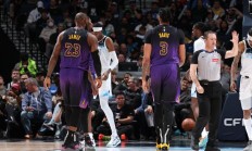 九游游戏-背靠背作战，球队状态不稳定