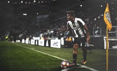 九游VIP-双线鏖战，温布利的热血与球台前的锋芒