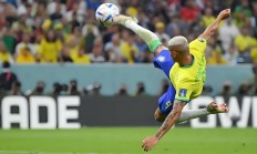 九游体育-布莱顿主场逼平对手，保持稳定积分