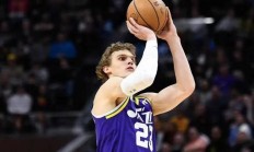 9you娱乐-关于爵士难挡森林狼，米切尔表现出色助力球队保持领先地位的信息