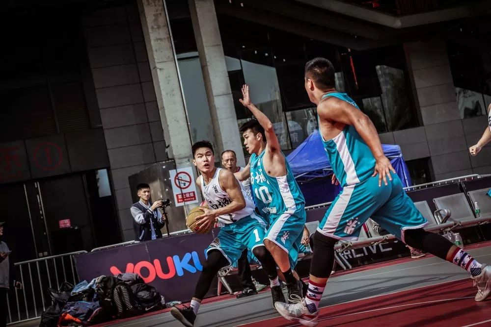 突破对手重围,联赛规则再次清晰显现的简单介绍 突破对手重围,联赛规则再次清晰显现的简单介绍