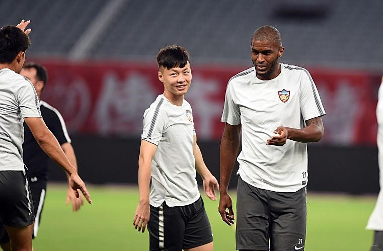 包含上港客场战平权健,错失冲顶机会的词条 包含上港客场战平权健,错失冲顶机会的词条