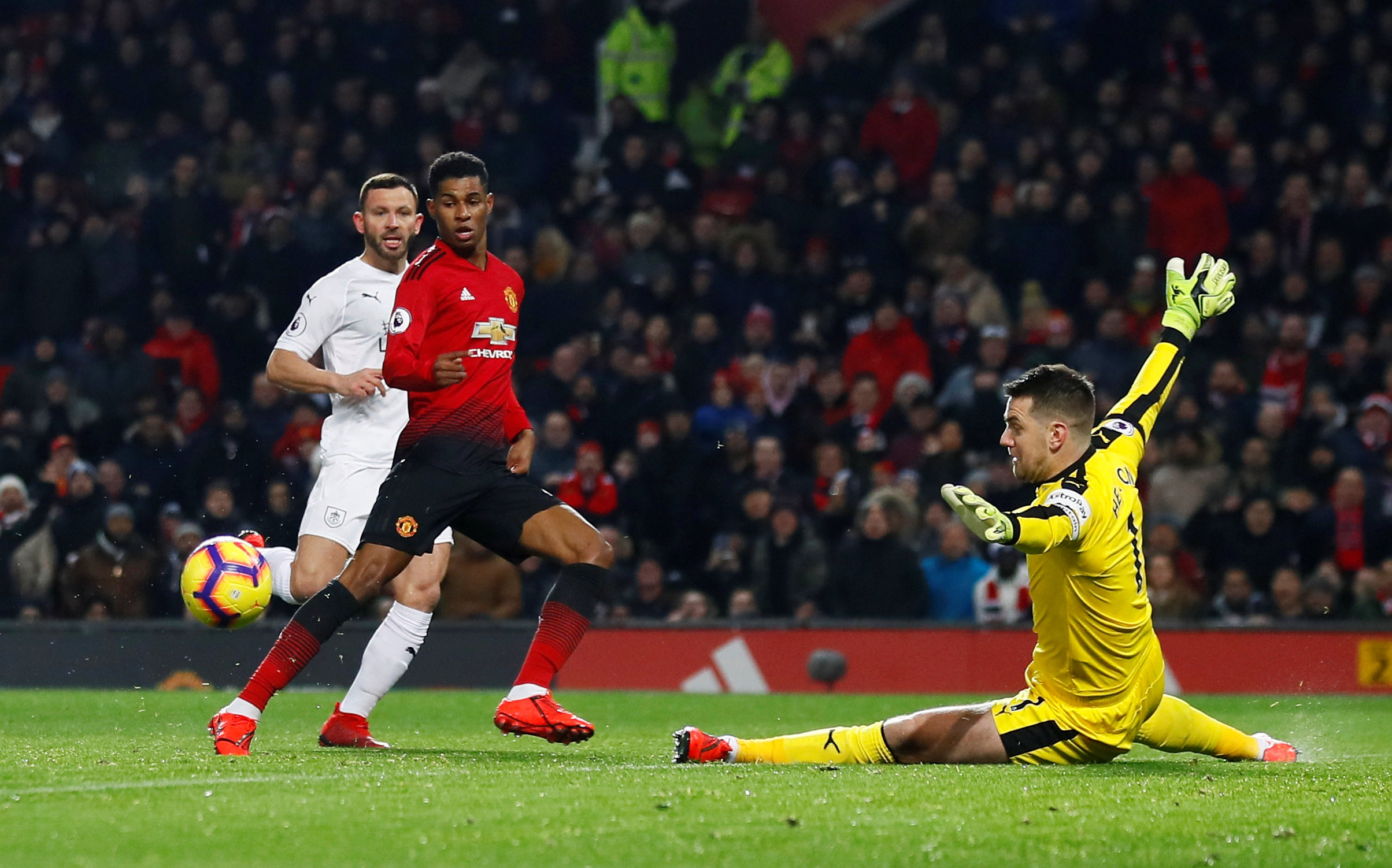 包含伯恩利战平伯明翰城,难分胜负的词条 包含伯恩利战平伯明翰城,难分胜负的词条