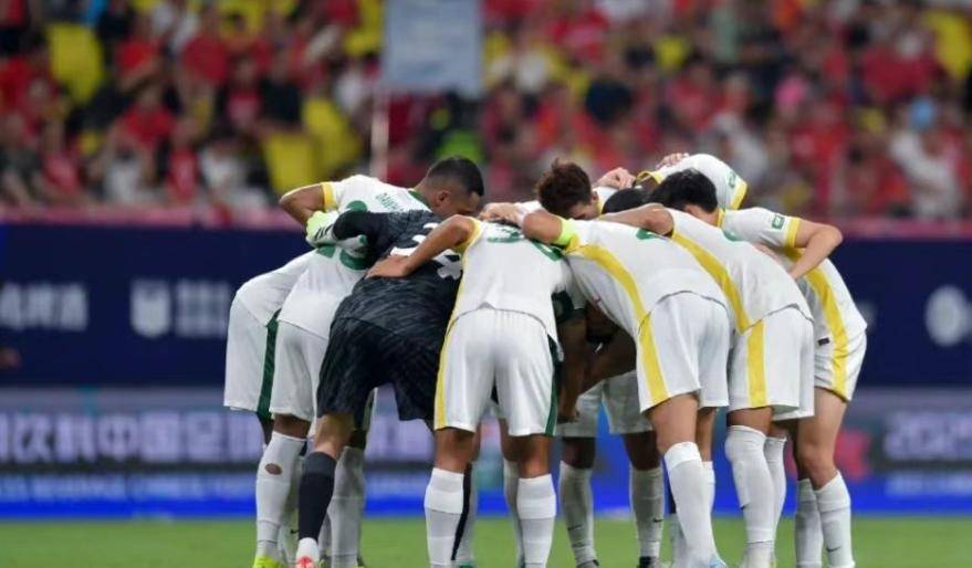 争冠比赛中球队展现无可匹敌实力 争冠比赛中球队展现无可匹敌实力