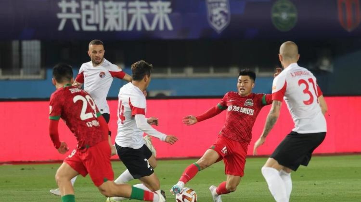 河南主场迎战青岛,双方实力相对均衡的简单介绍 河南主场迎战青岛,双方实力相对均衡的简单介绍