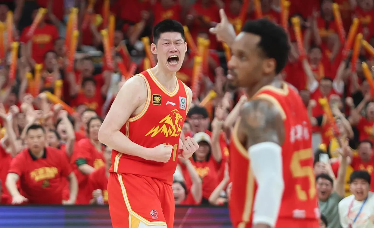 关于轻重量级较量激动人心,中国选手全力以赴的信息 关于轻重量级较量激动人心,中国选手全力以赴的信息