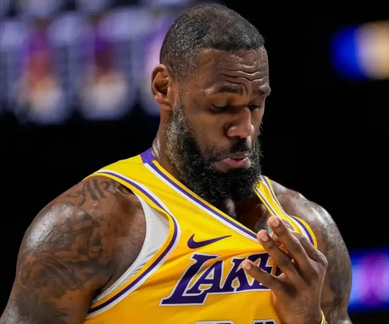 勒布朗率湖人取胜森林狼,保持不败的简单介绍 勒布朗率湖人取胜森林狼,保持不败的简单介绍