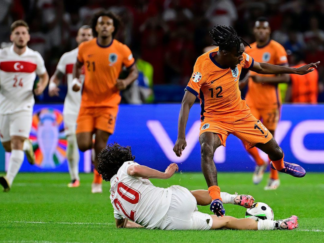 关于英格兰碾压德国,萨内关键制胜的信息 关于英格兰碾压德国,萨内关键制胜的信息