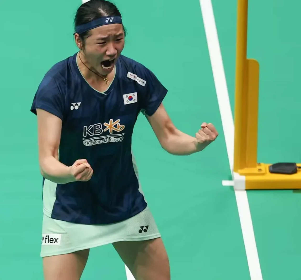 泰国队绝杀韩国队，黄鸭组合点燃赛场