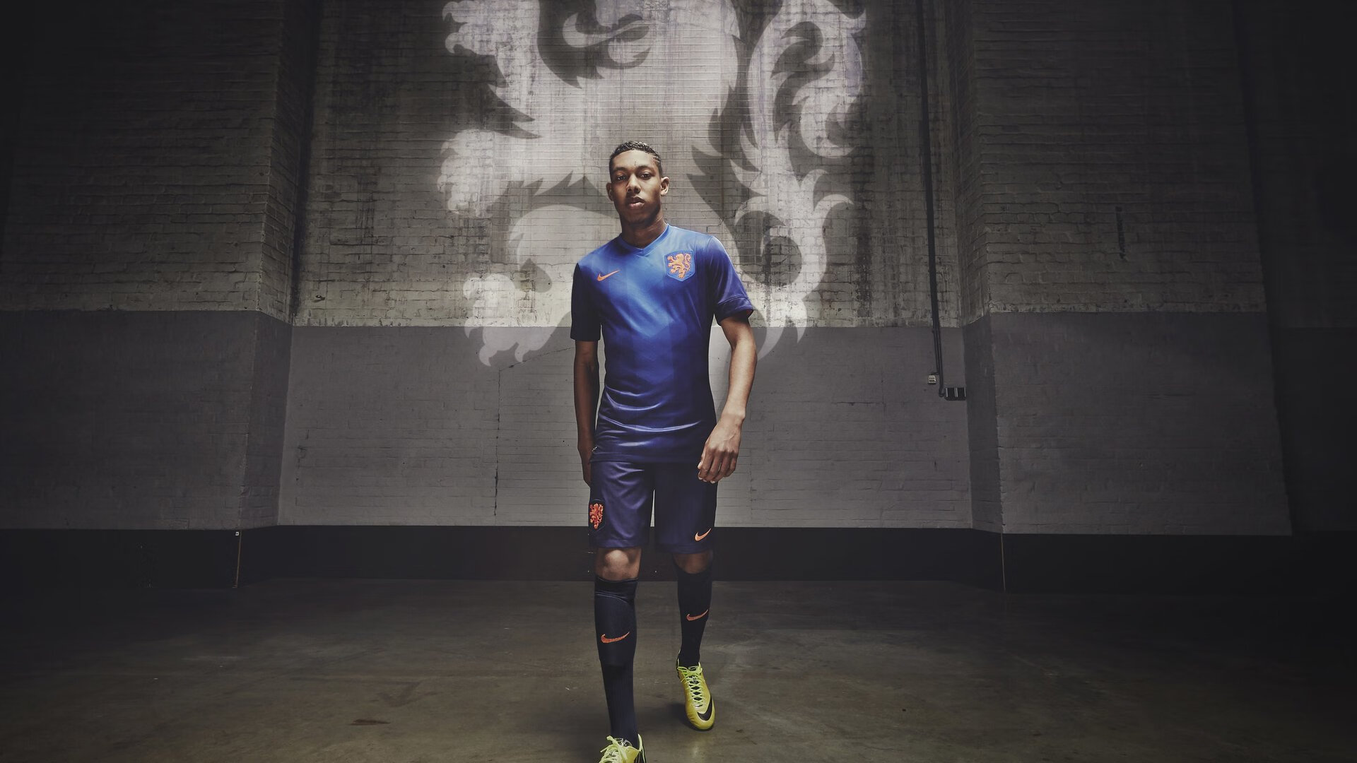 欧冠淘汰赛焦点战，皇家社会末节带走法国，战术纪律铸就历史性胜利