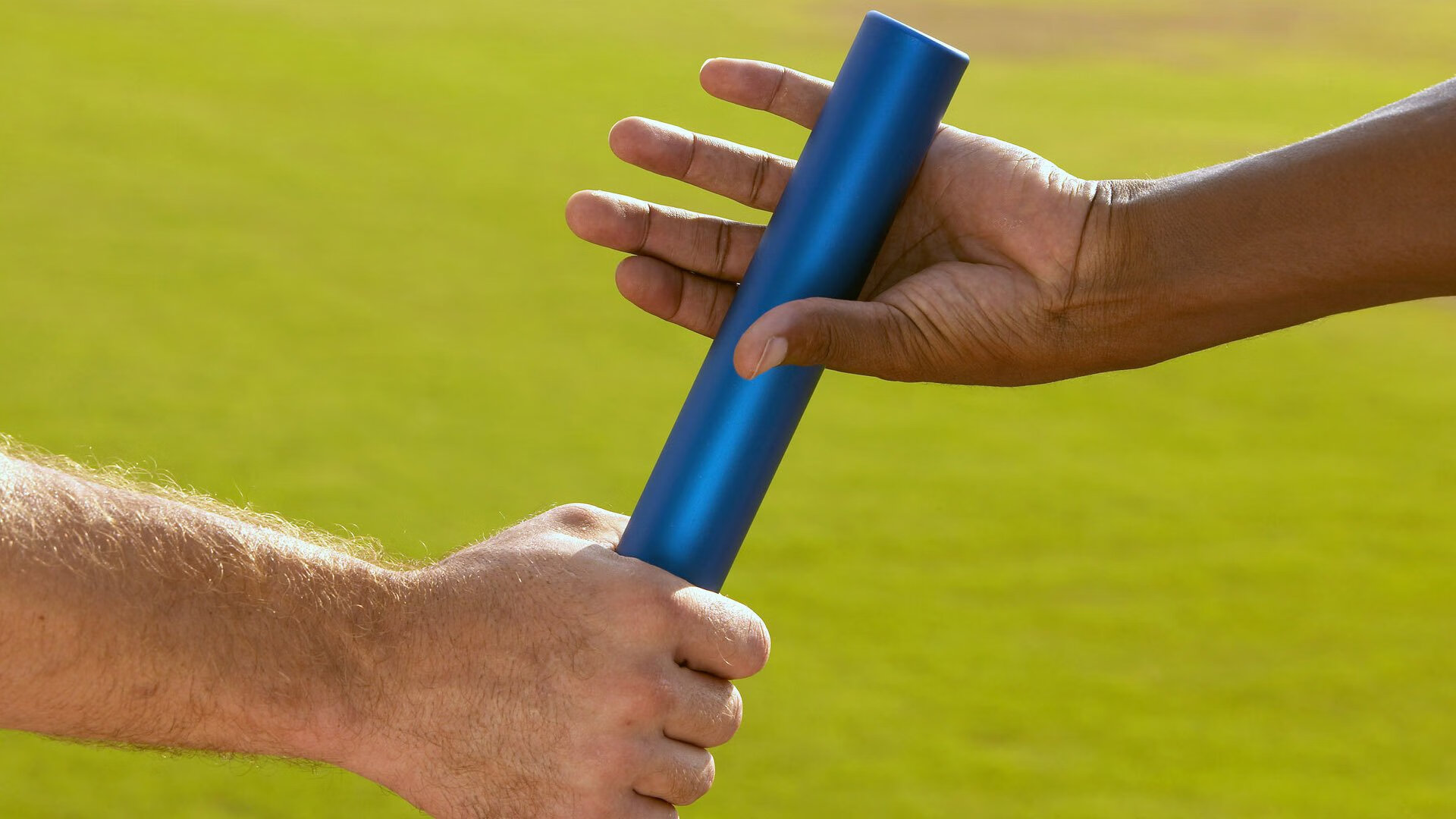 那不勒斯轻取曼城，卡瓦哈尔刷新纪录，一场颠覆预期的足球之夜